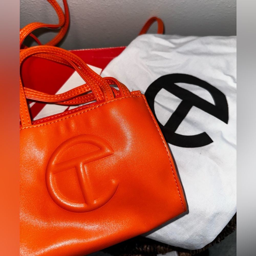 Small telfar shopping bag - orange
